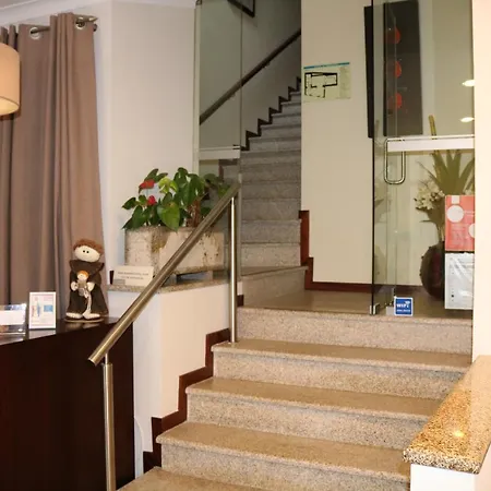 Alojamento de Acomodação e Pequeno-almoço Paço Lafões 3*