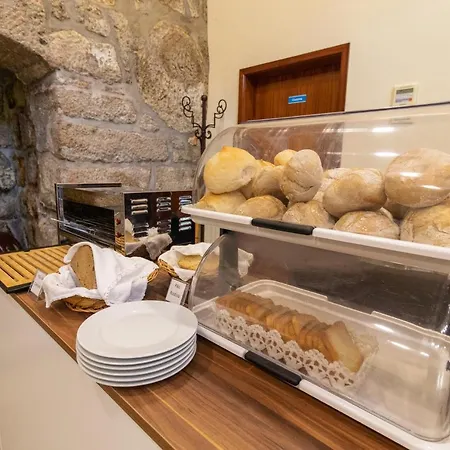 Paço Lafões Alojamento de Acomodação e Pequeno-almoço Termas de São Pedro do Sul