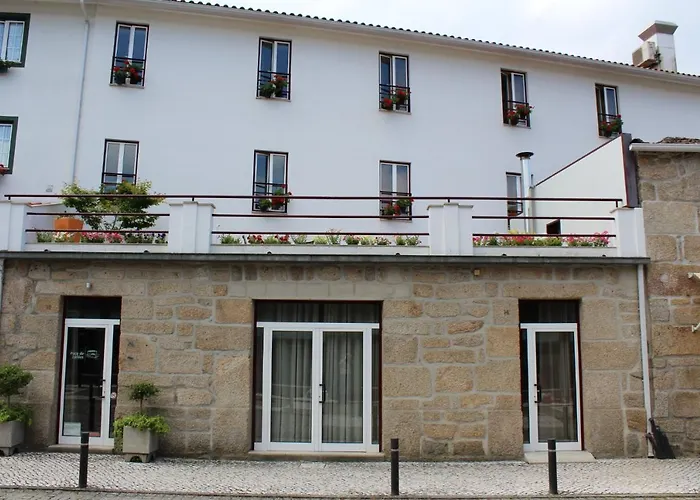 Paço Lafões Alojamento de Acomodação e Pequeno-almoço 3*