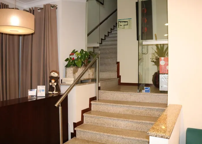 Alojamento de Acomodação e Pequeno-almoço Paço Lafões 3*