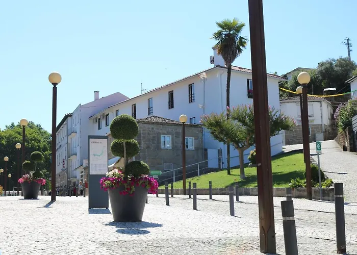 Alojamento de Acomodação e Pequeno-almoço Paço Lafões